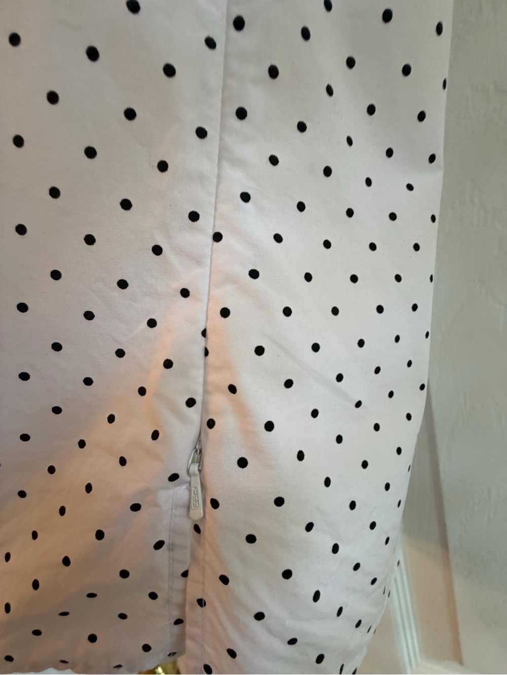 Talbots White and Black Polka Dot Sleeveless Blouse - Picture 4 of 5